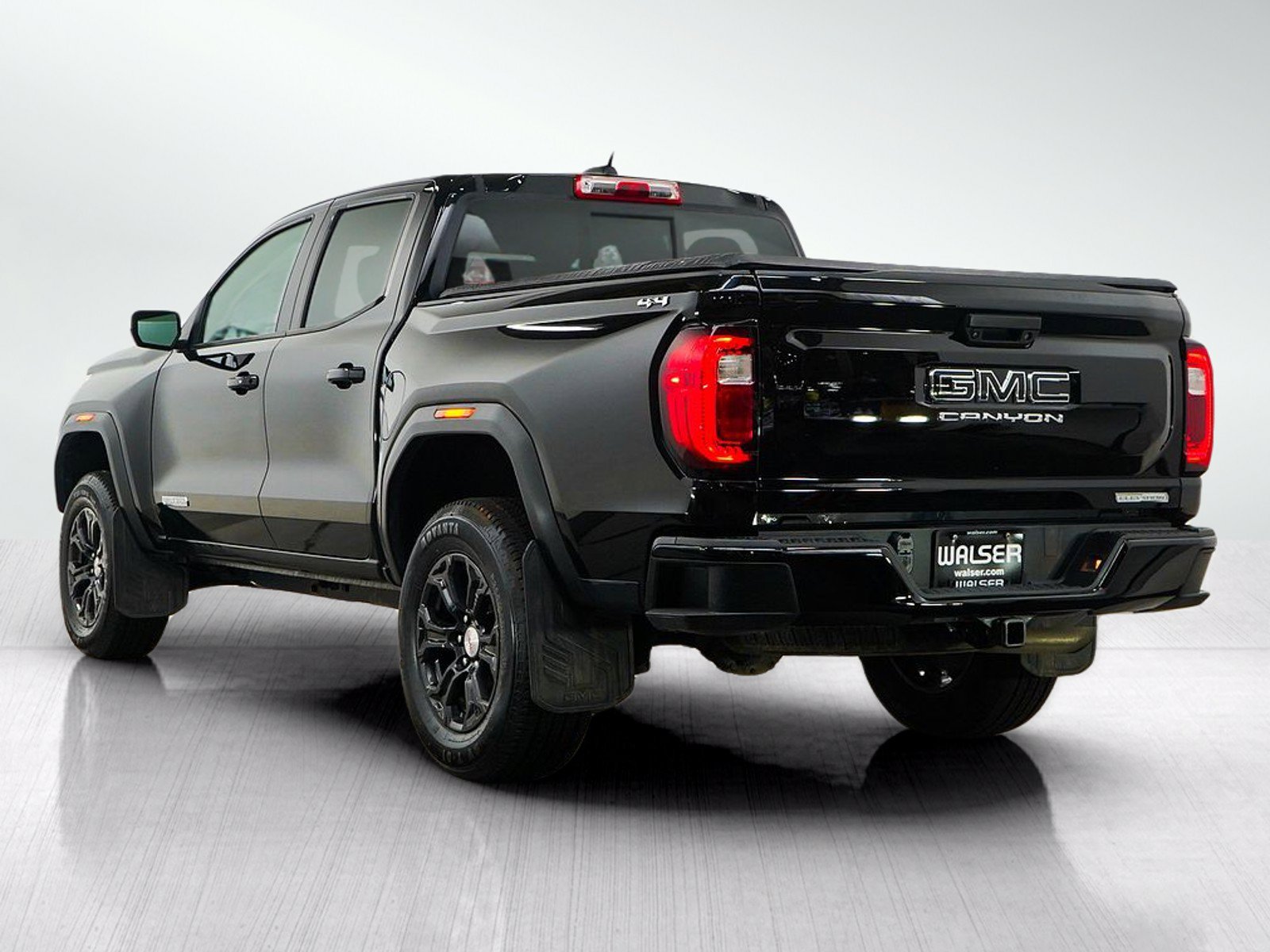 Used 2023 GMC Canyon Elevation w/ Convenience Package AWD/4WD image 3