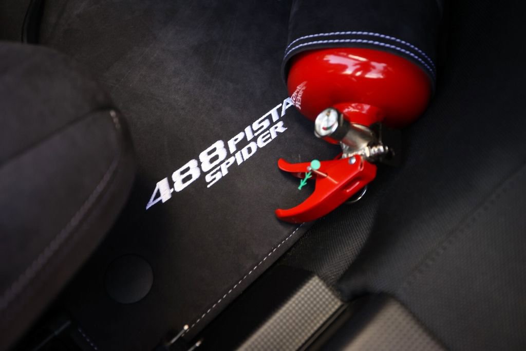Certified 2020 Ferrari 488 Pista Spider RWD image 61