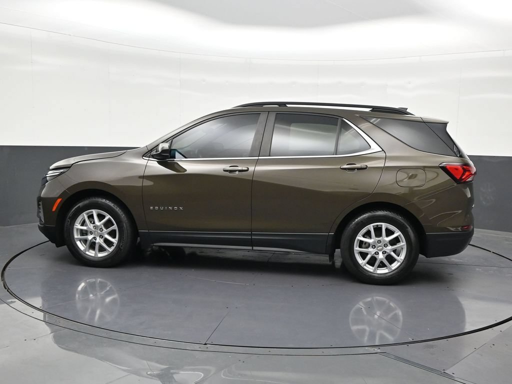 Used 2023 Chevrolet Equinox LT FWD image 2
