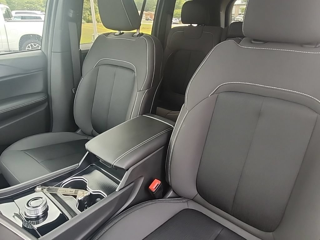 New 2026 Jeep Grand Cherokee Laredo X RWD image 21
