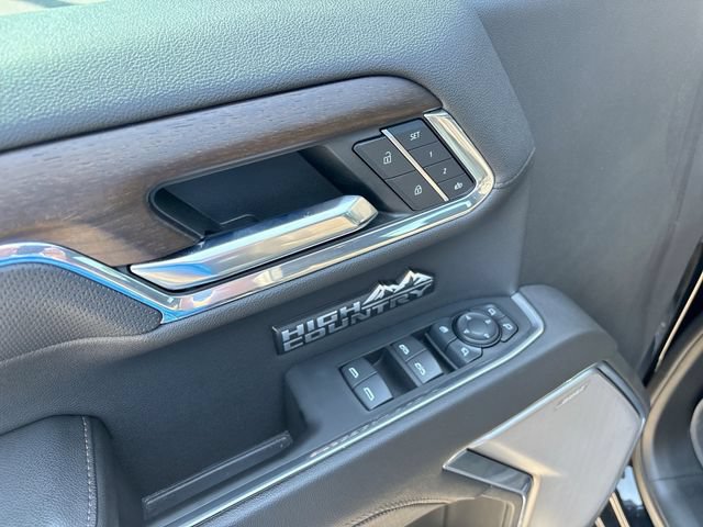 Used 2024 Chevrolet Silverado 1500 High Country w/ High Country Premium Package AWD/4WD image 13