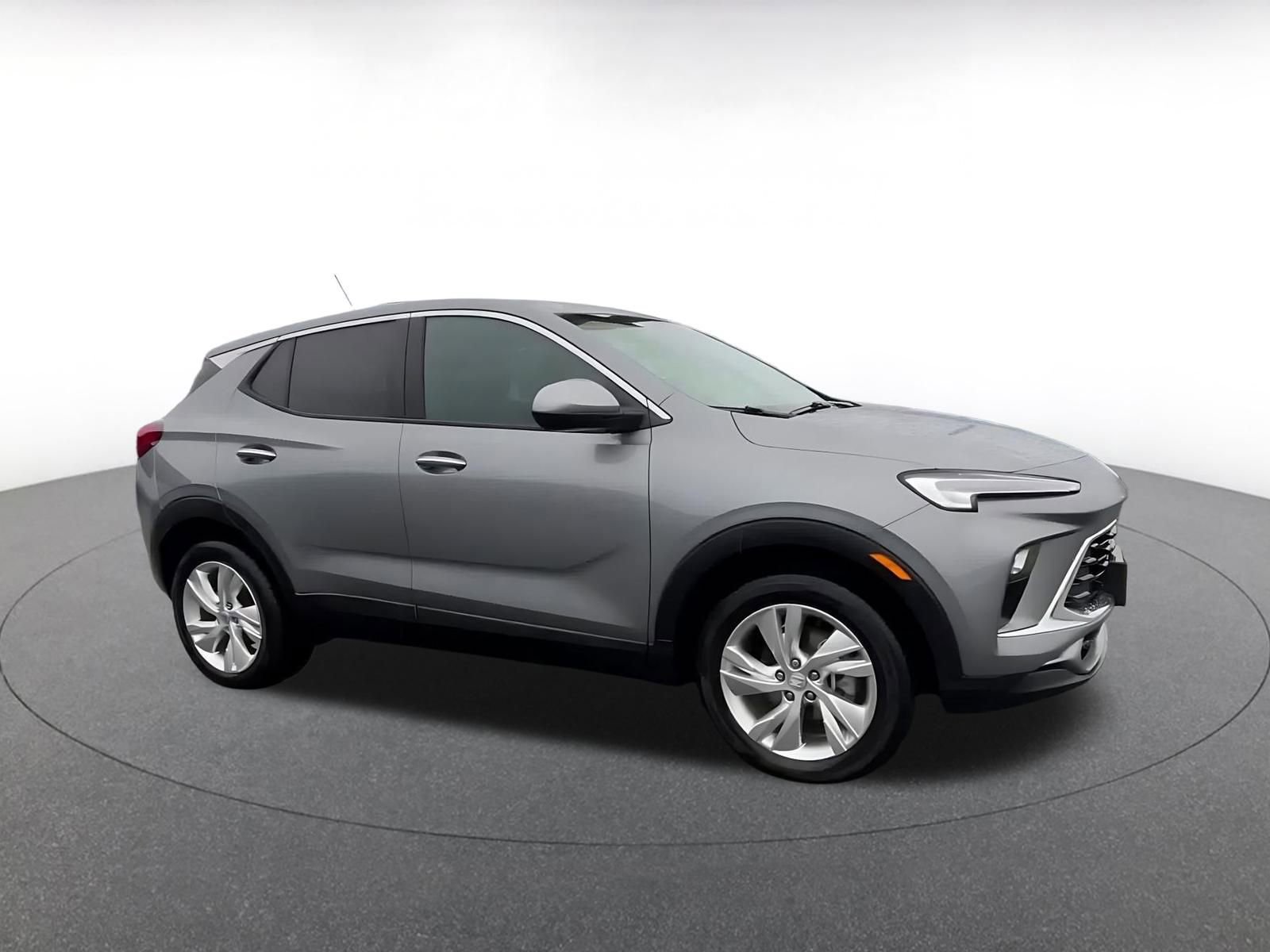 Used 2025 Buick Encore GX Preferred image 2