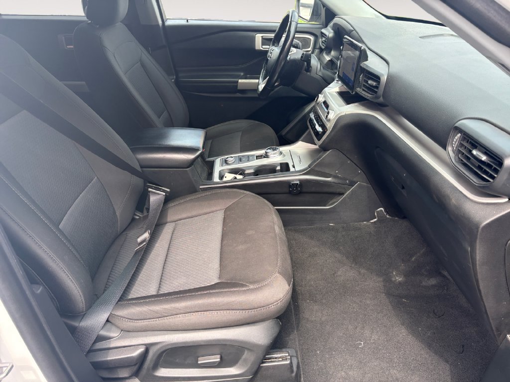 Used 2022 Ford Explorer XLT AWD/4WD image 15