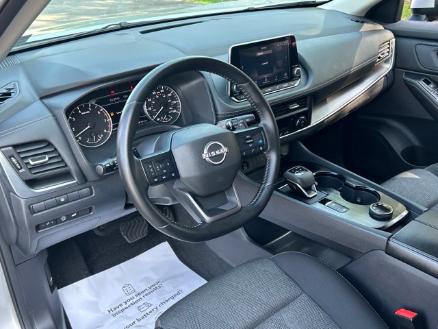 Used 2025 Nissan Rogue SV AWD/4WD image 22