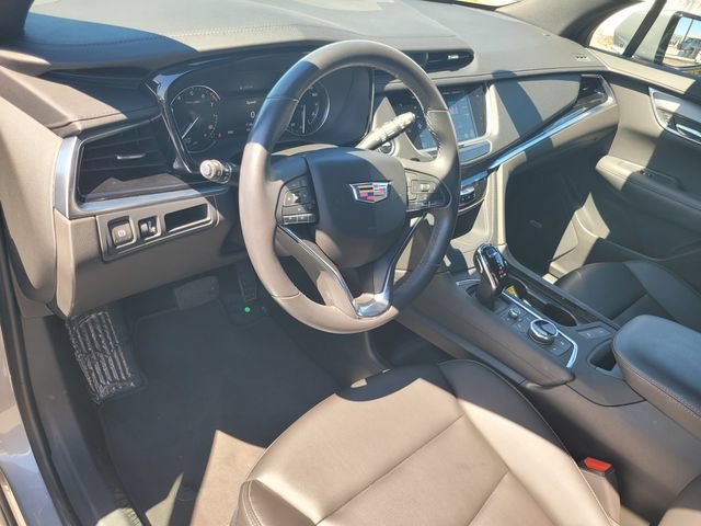 Used 2024 Cadillac XT6 Luxury AWD/4WD image 12