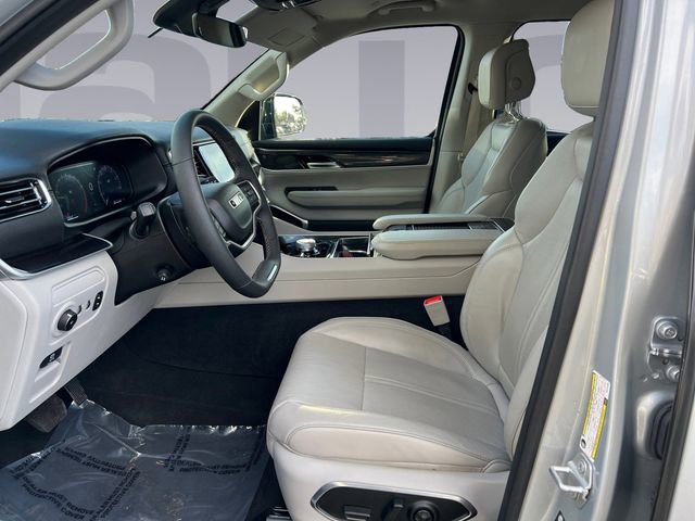 Used 2024 Jeep Wagoneer 4WD image 10