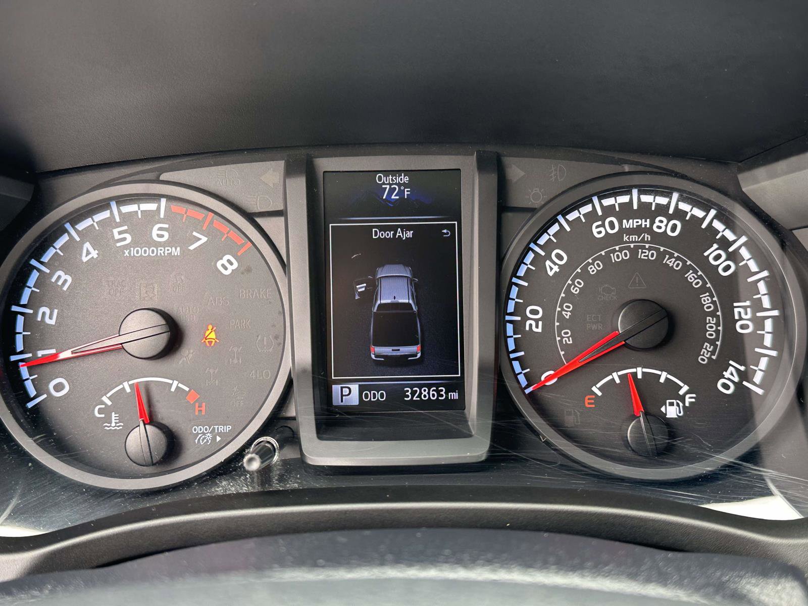 Used 2018 Toyota Tacoma SR image 21