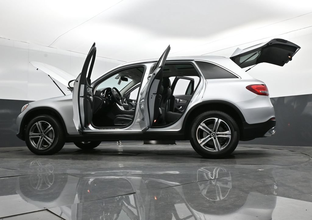 Used 2017 Mercedes-Benz GLC 300 4MATIC image 32