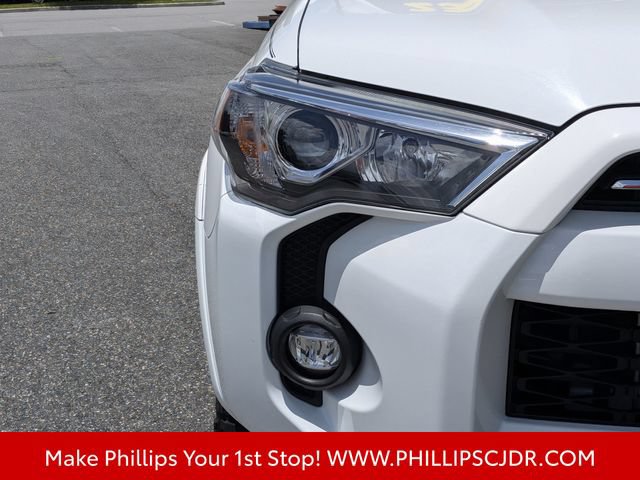 Used 2023 Toyota 4Runner TRD Off-Road Premium w/ Moonroof Package AWD/4WD image 9