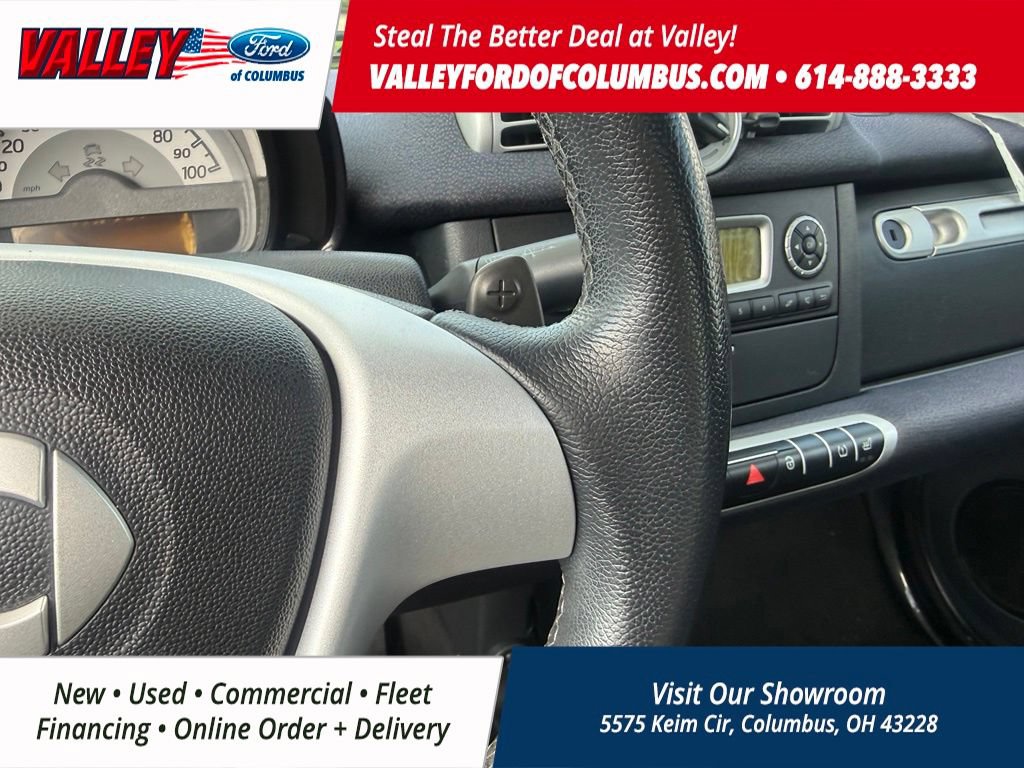 Used 2012 smart fortwo passion RWD image 17