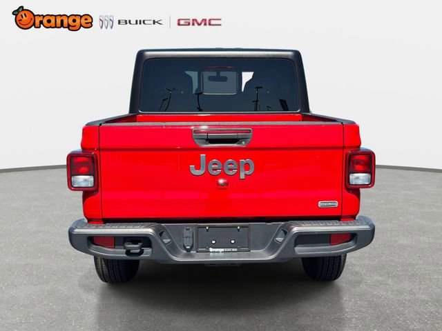 Used 2023 Jeep Gladiator Overland image 4