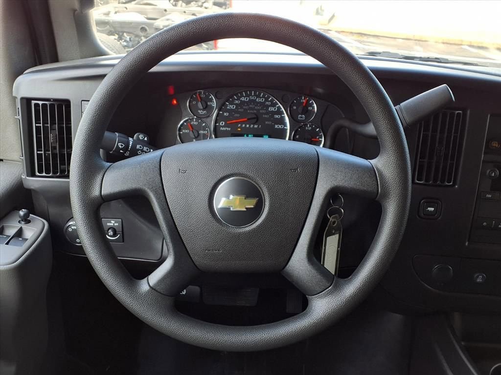New 2026 Chevrolet Express 2500 Extended RWD image 19