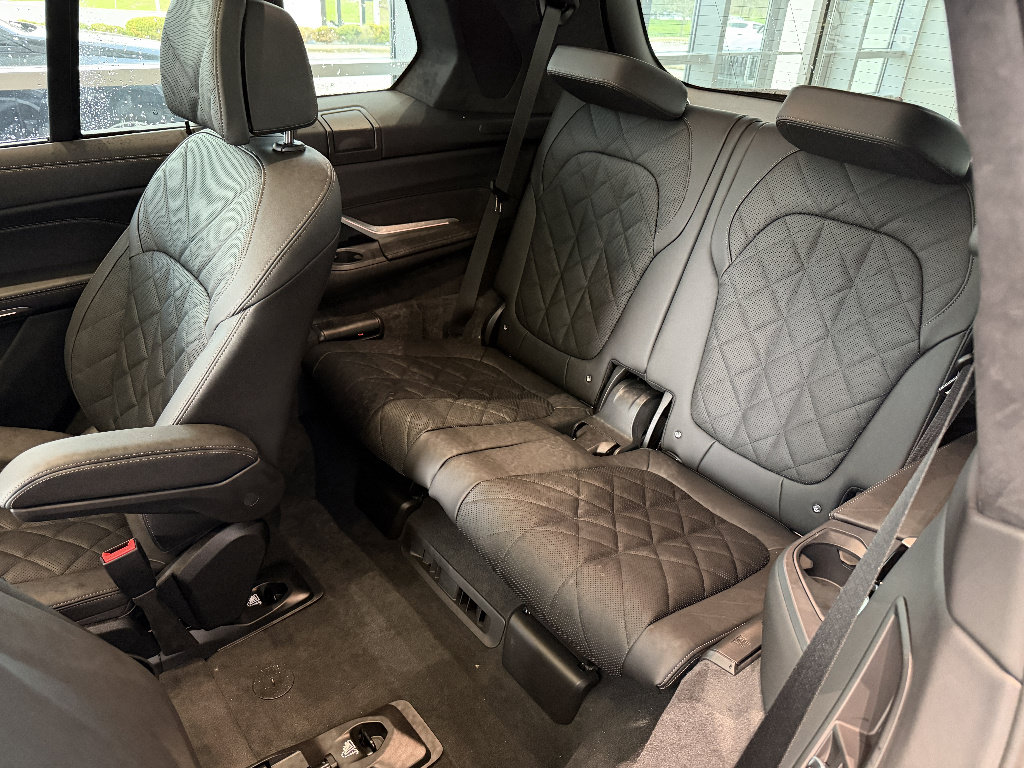 New 2027 BMW X7 xDrive40i AWD/4WD image 14