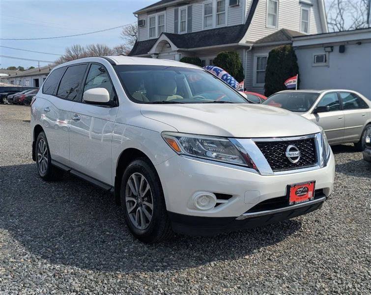 Used 2014 Nissan Pathfinder S AWD/4WD image 1