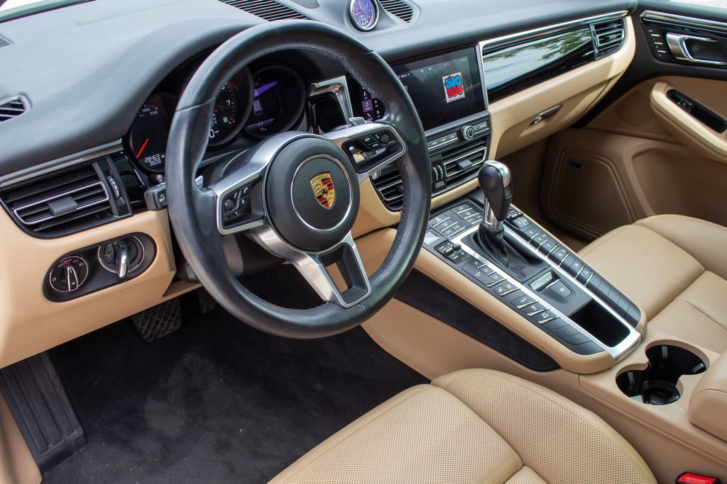 Used 2020 Porsche Macan AWD/4WD image 11