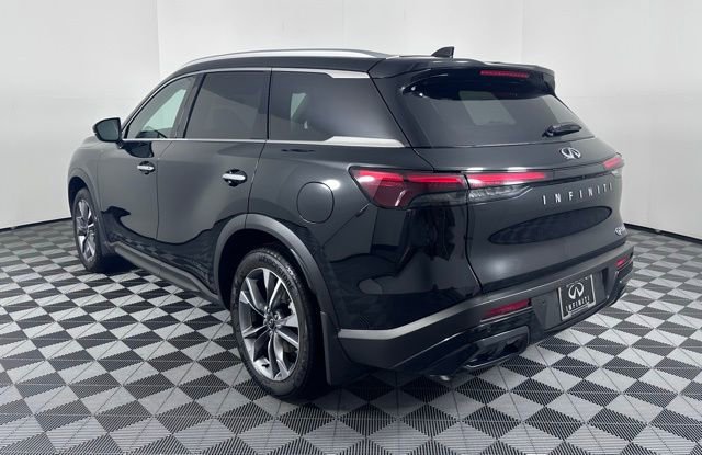 Certified 2025 INFINITI QX60 Luxe image 5