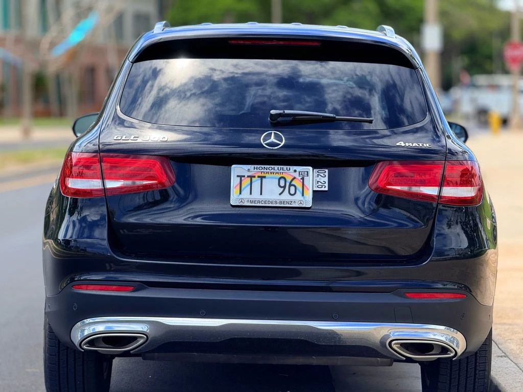 Used 2019 Mercedes-Benz GLC 300 4MATIC image 4