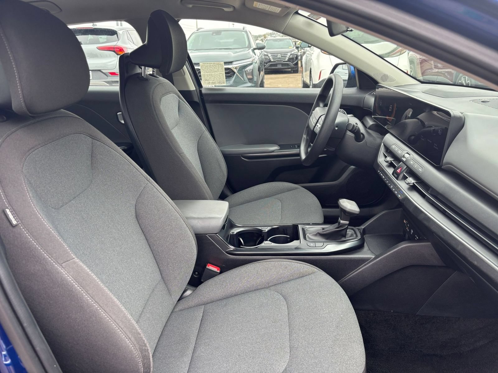 Used 2025 Kia K4 FWD image 34