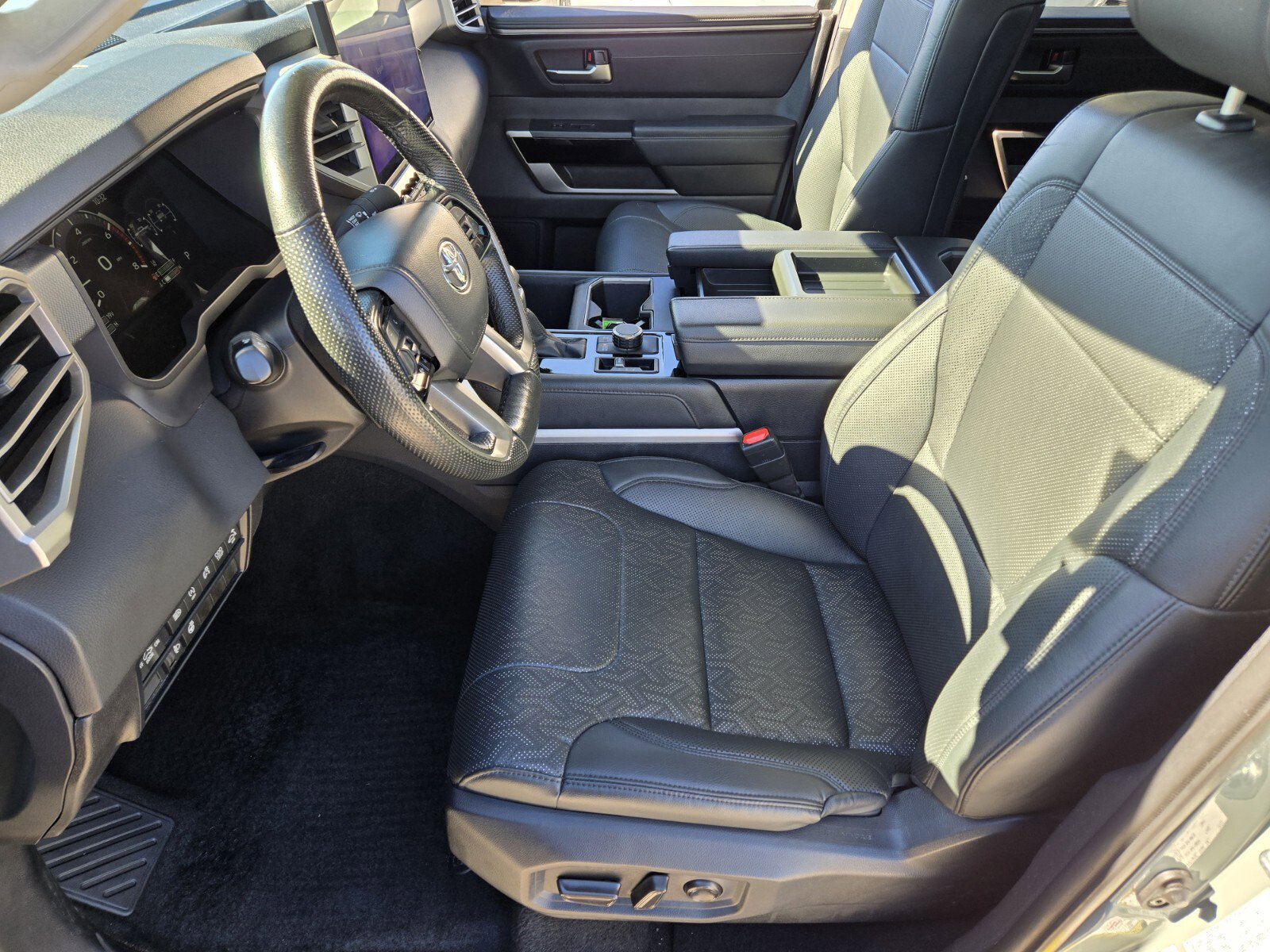 Used 2024 Toyota Tundra Limited image 9