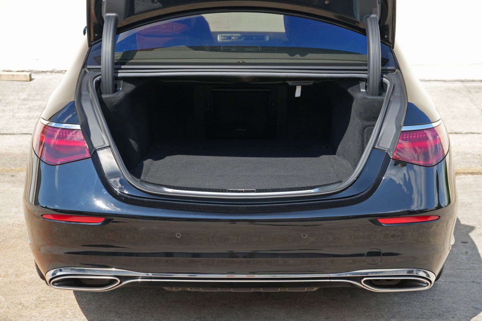 Used 2024 Mercedes-Benz S 580e 4MATIC Sedan image 10