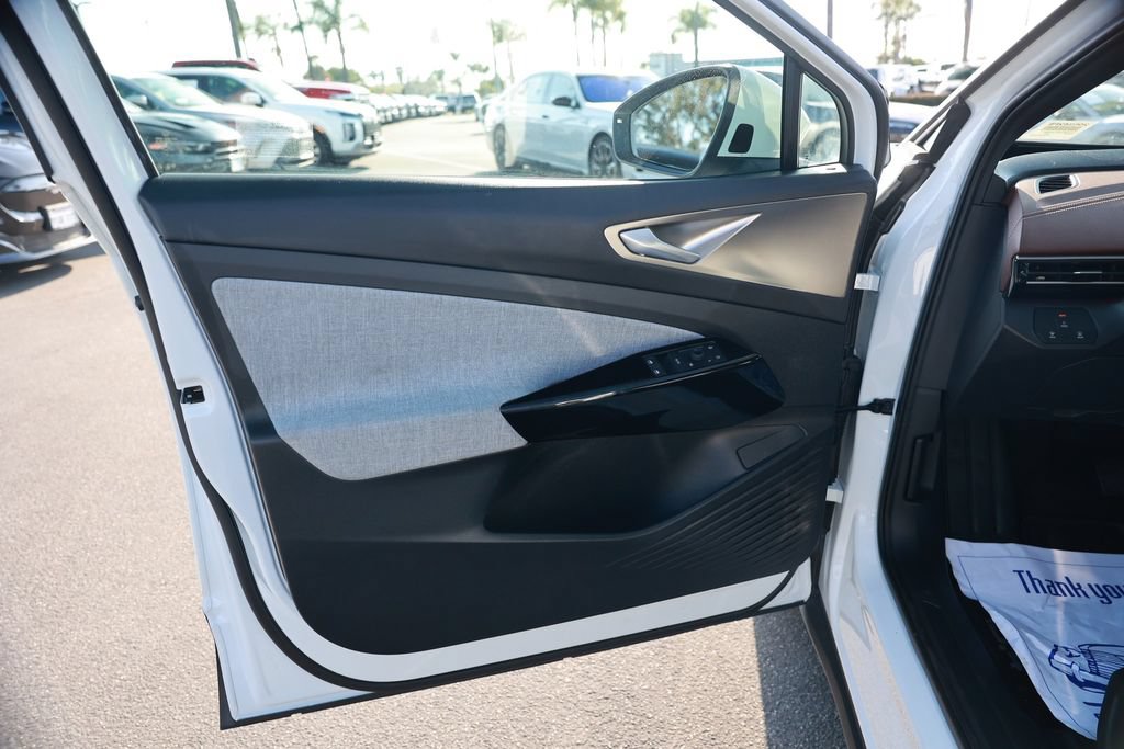 Used 2023 Volkswagen ID.4 Pro RWD image 17