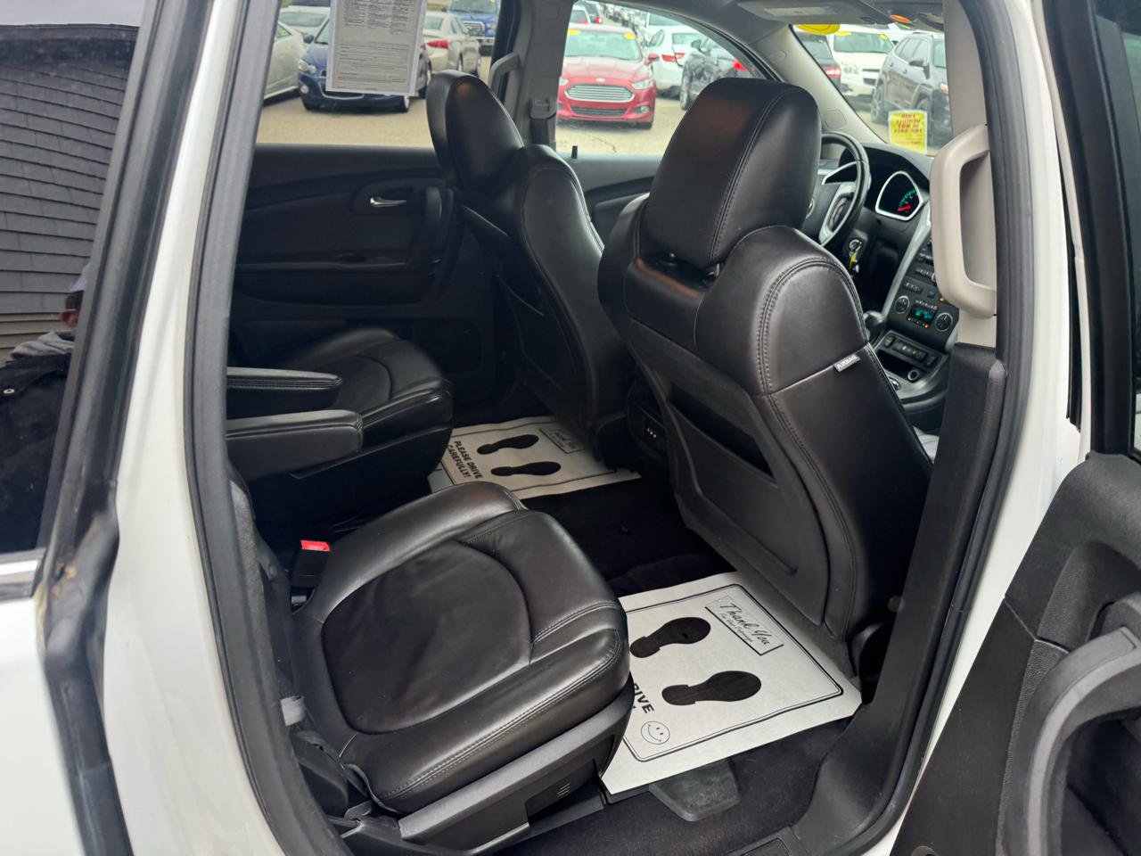 Used 2010 Chevrolet Traverse LT w/ Personal Connectivity Package FWD image 13