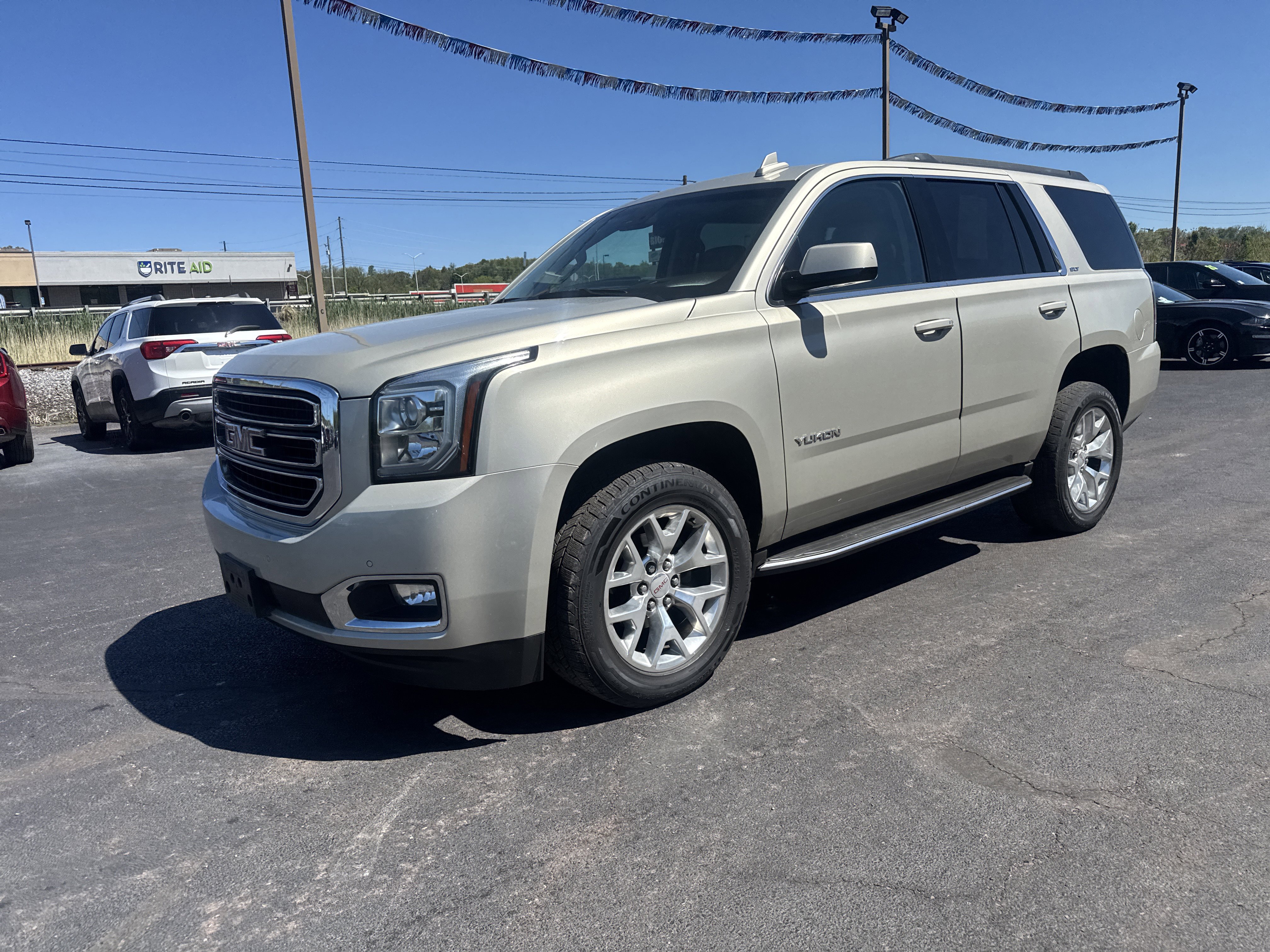 Used 2015 GMC Yukon SLT w/ Open Road Package AWD/4WD image 8