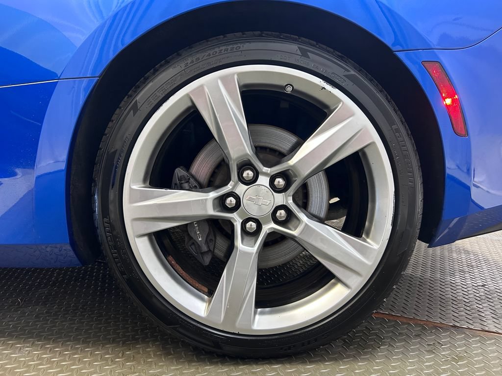 Used 2017 Chevrolet Camaro SS RWD image 28