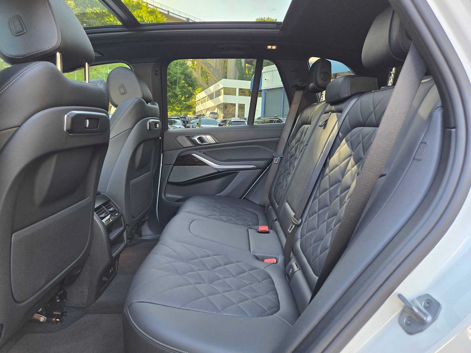 Used 2026 BMW X5 xDrive40i AWD/4WD image 16