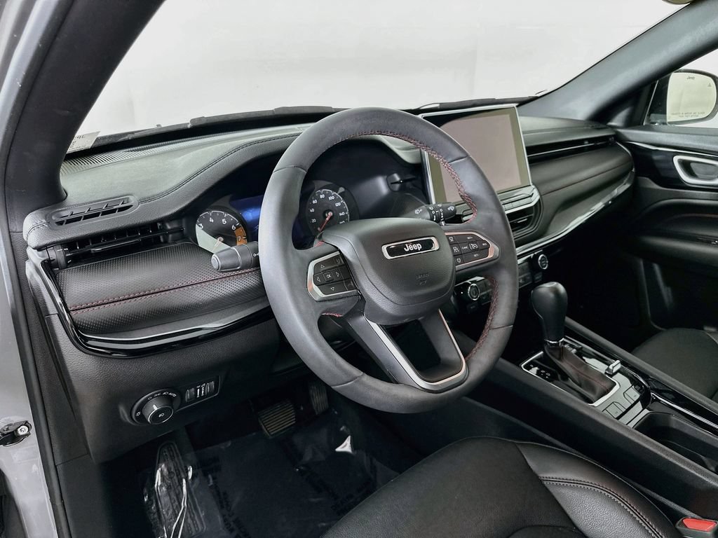 Certified 2023 Jeep Compass Trailhawk AWD/4WD image 16