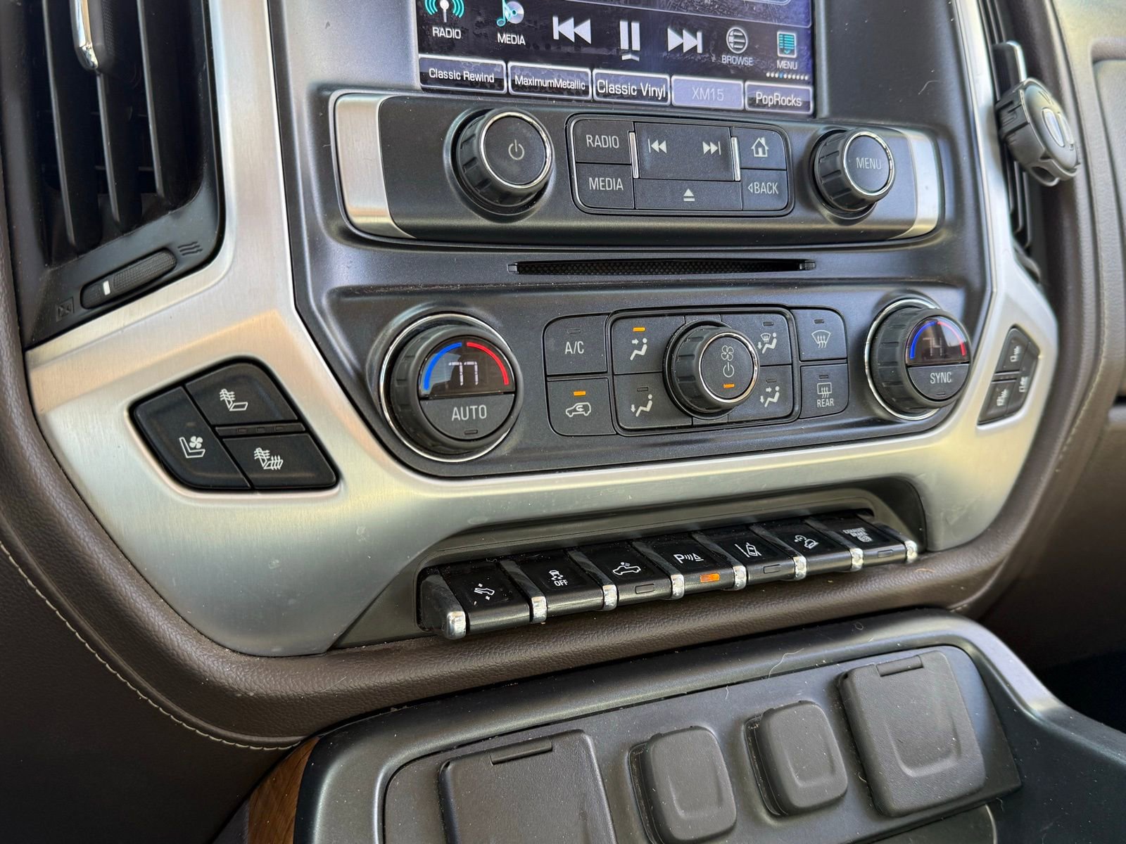 Used 2018 GMC Sierra 2500 SLT w/ Duramax Plus Package image 22