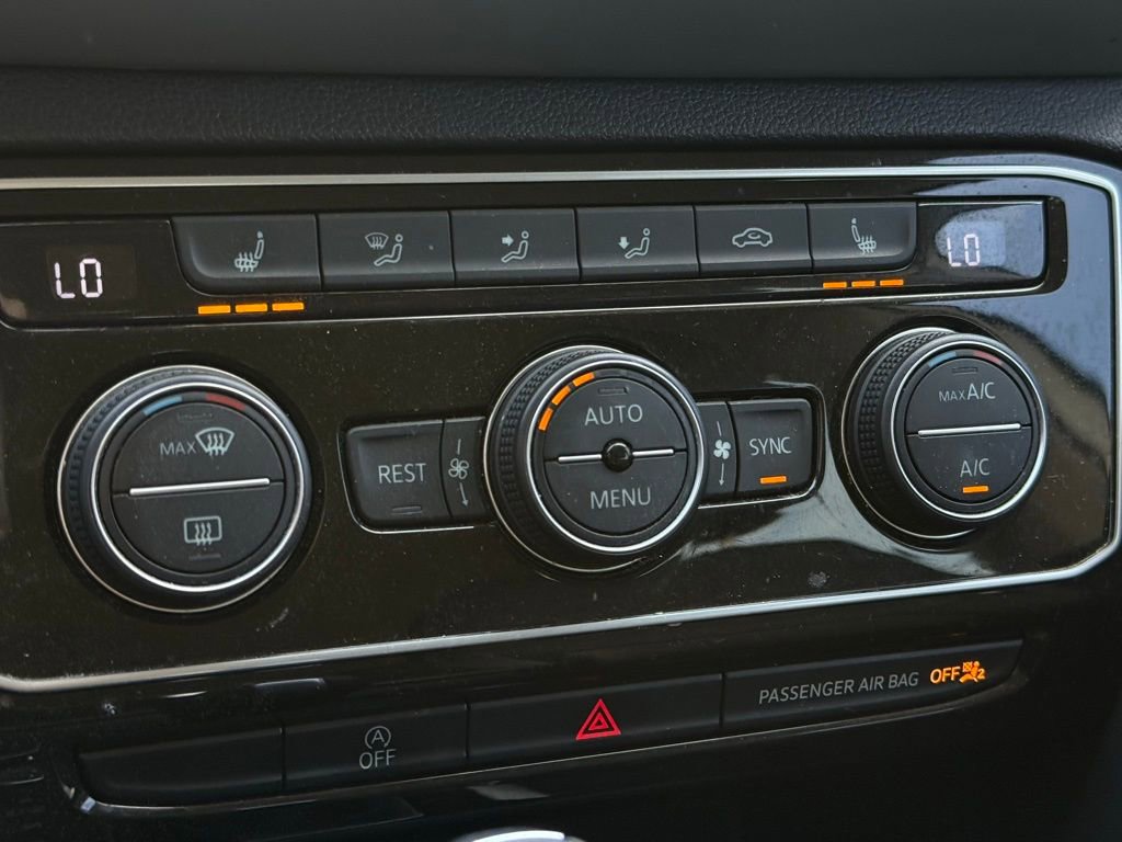 Used 2023 Volkswagen Atlas SE image 12