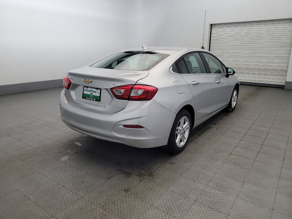 Used 2018 Chevrolet Cruze LT image 9