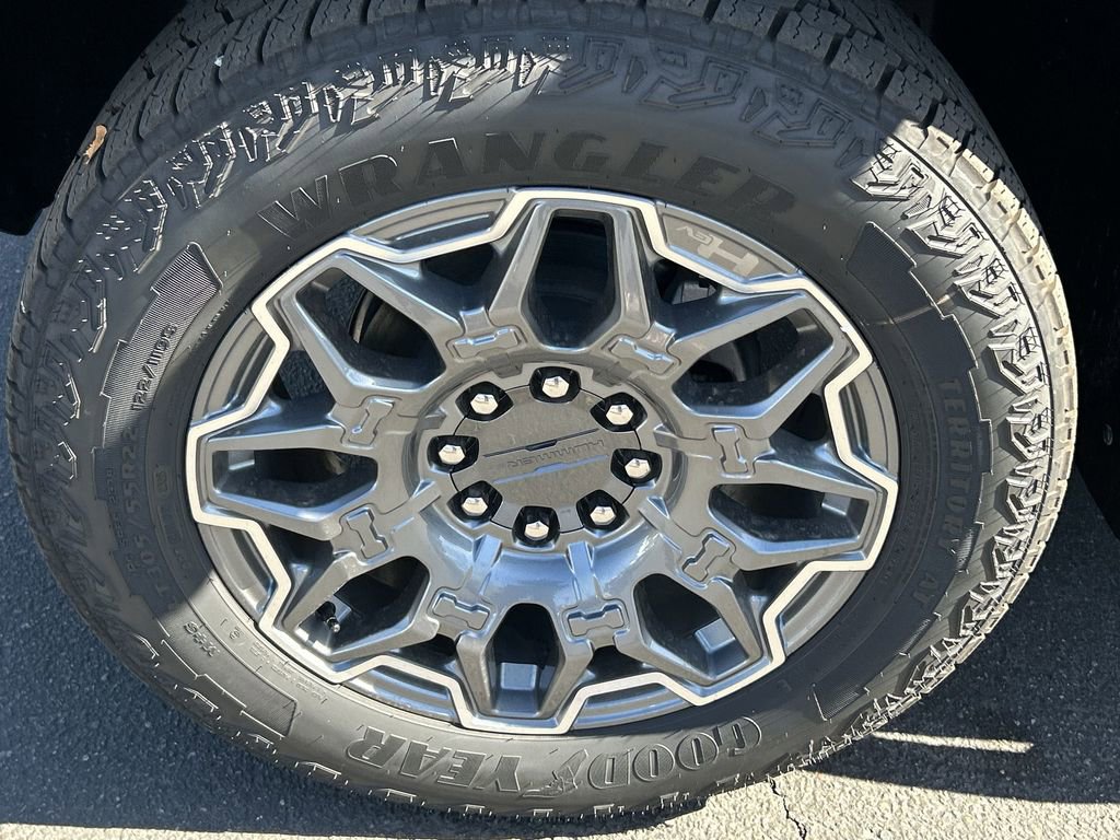 New 2026 GMC Hummer EV 4x4 Crew Cab w/ LPO, Illumination Package image 34