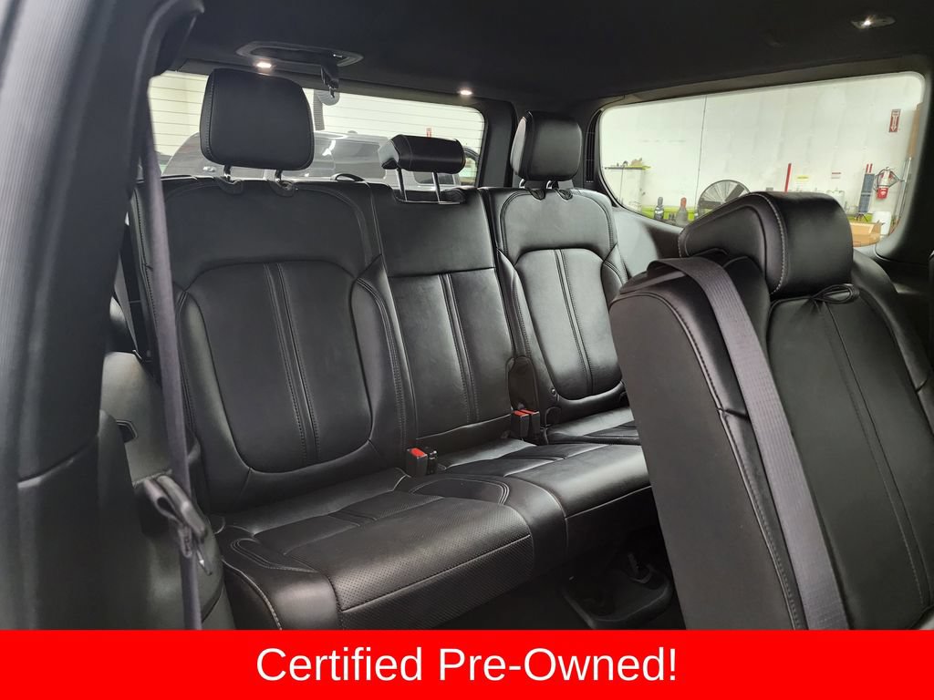 Certified 2025 Jeep Wagoneer Series II w/ 8-Passenger Seating Package AWD/4WD image 34