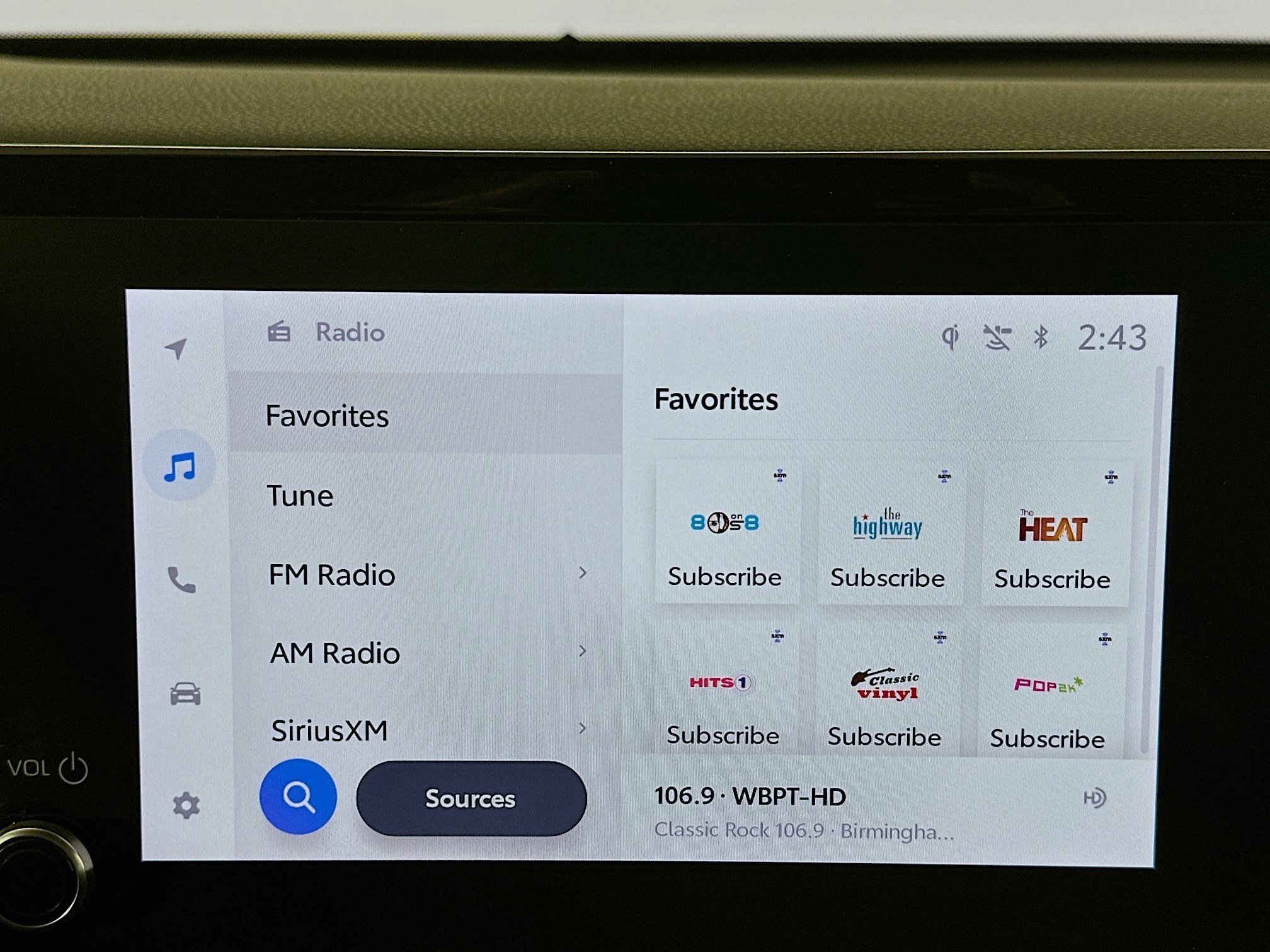 Used 2025 Toyota Camry LE image 21