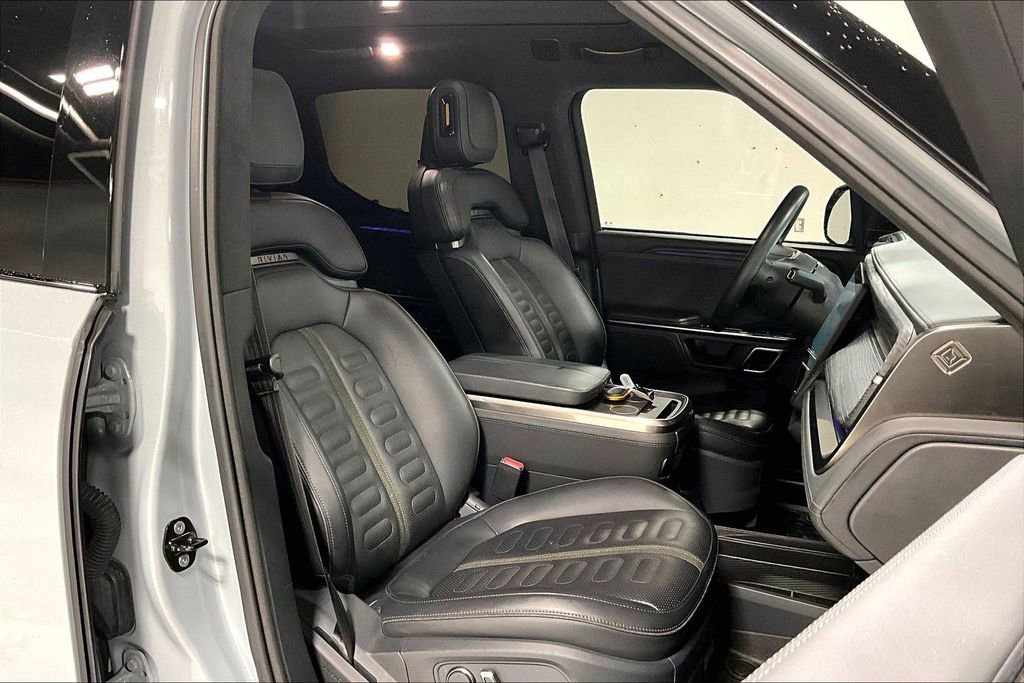 Used 2023 Rivian R1T Adventure image 10