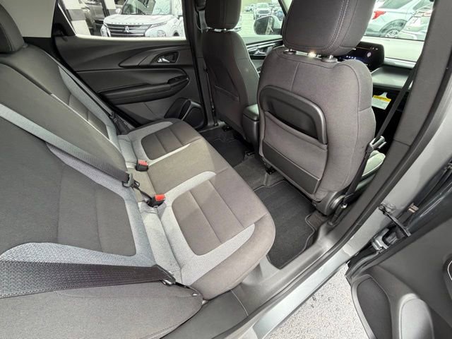 Used 2024 Chevrolet TrailBlazer LT w/ LT Cold Weather Package AWD/4WD image 8