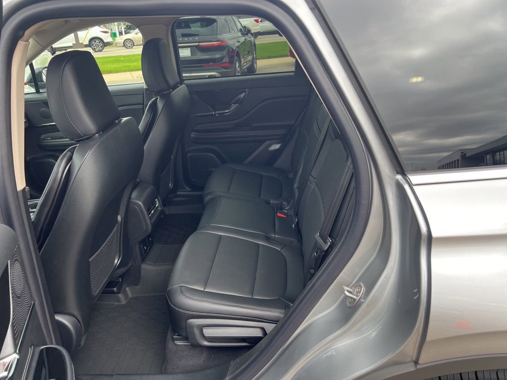 Used 2024 Lincoln Corsair AWD w/ Equipment Group 101A image 10