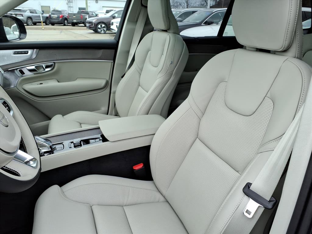 New 2026 Volvo XC90 B6 Ultra w/ Protection Package Premier image 4