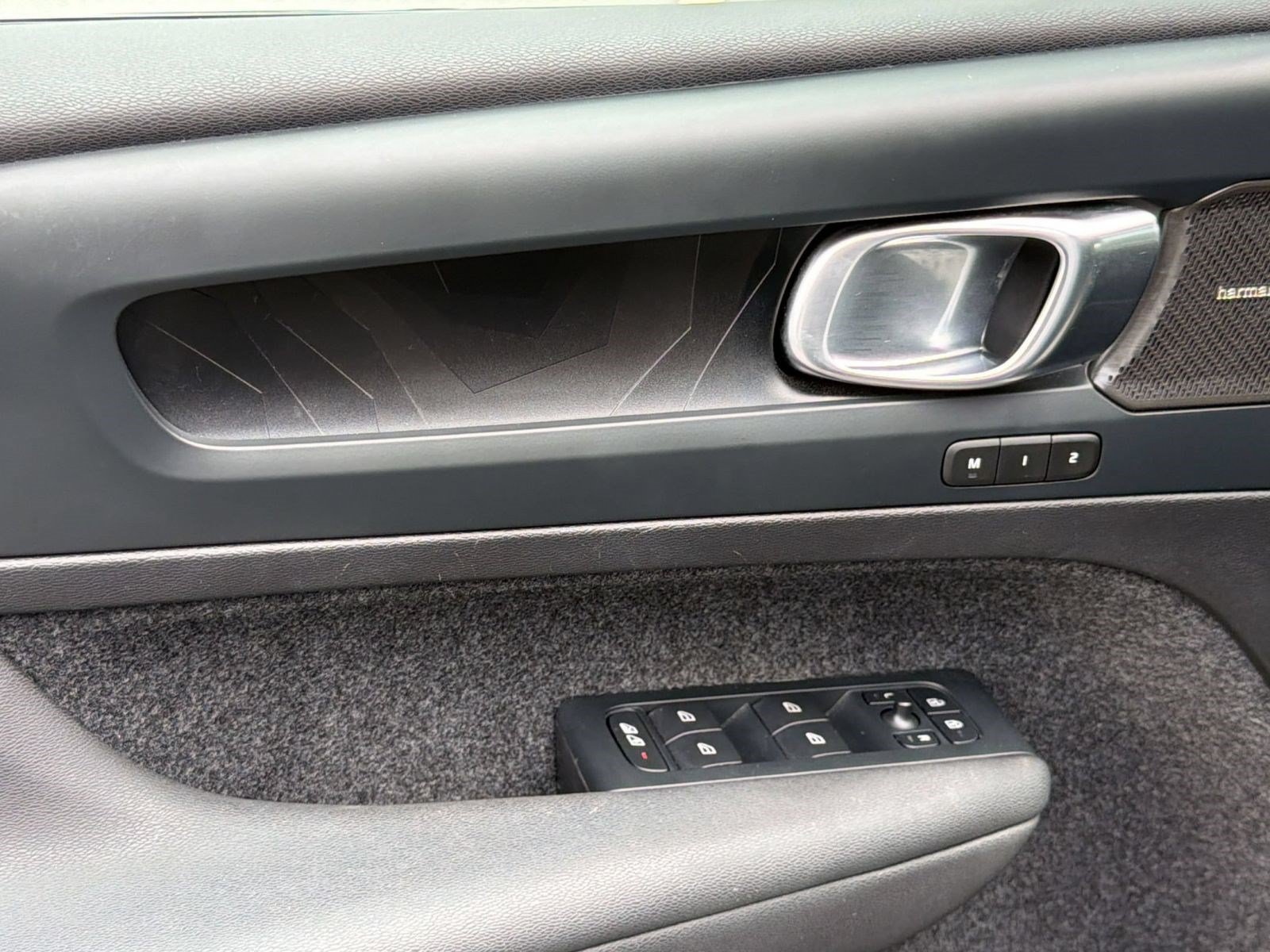 Certified 2023 Volvo C40 P8 Recharge Ultimate AWD/4WD image 27
