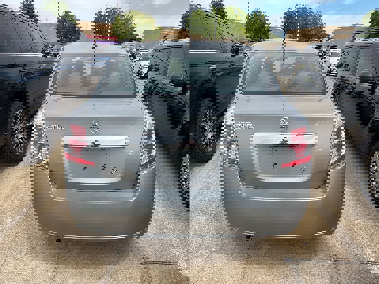 Used 2010 Nissan Sentra 2.0 S image 5