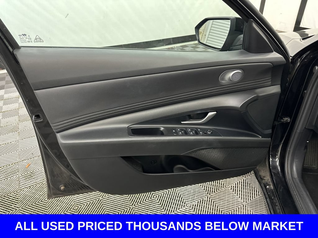 Used 2024 Hyundai Elantra SEL w/ Convenience Package FWD image 10