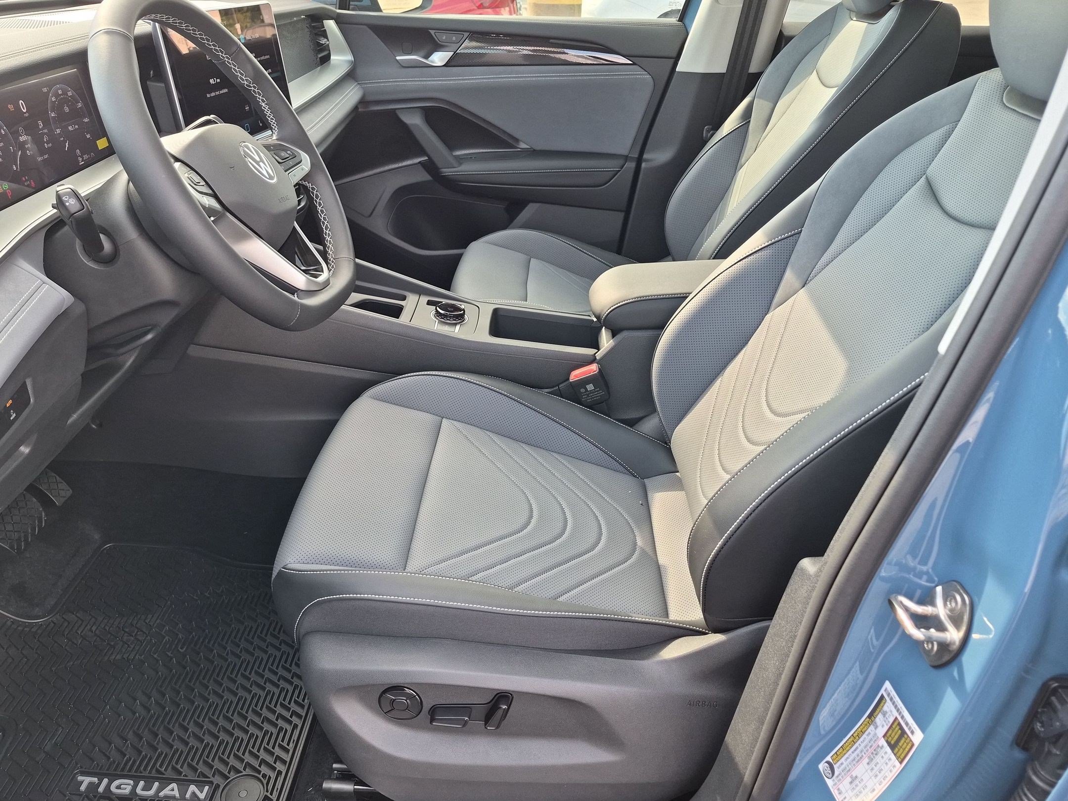 New 2026 Volkswagen Tiguan SE AWD/4WD image 14