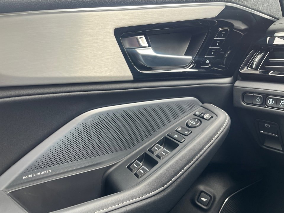 New 2026 Acura MDX w/ Technology Package image 32