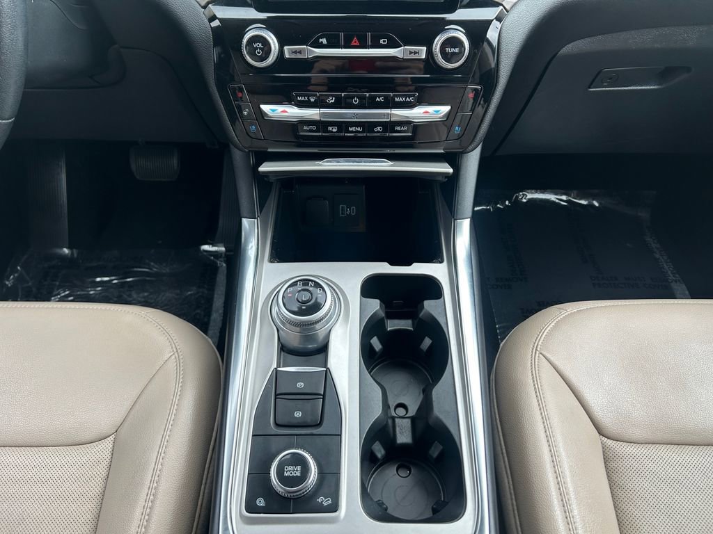 Used 2023 Ford Explorer Limited w/ Equipment Group 301A image 13