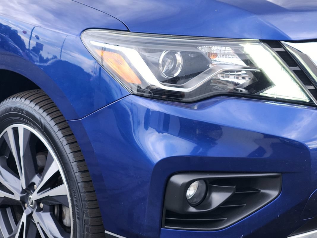 Used 2017 Nissan Pathfinder Platinum AWD/4WD image 12