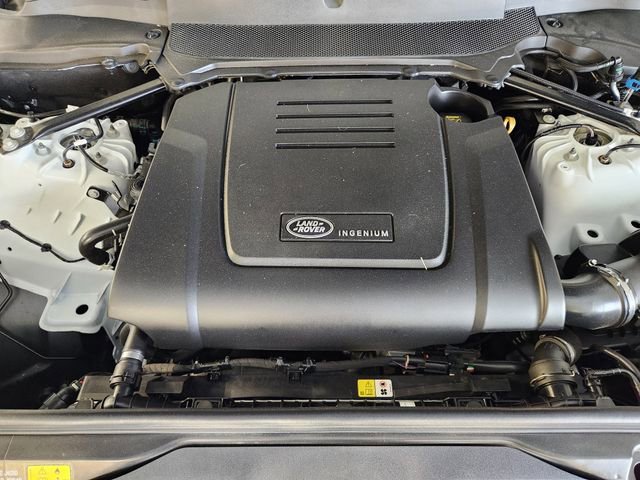 Used 2025 Land Rover Discovery Dynamic SE image 30