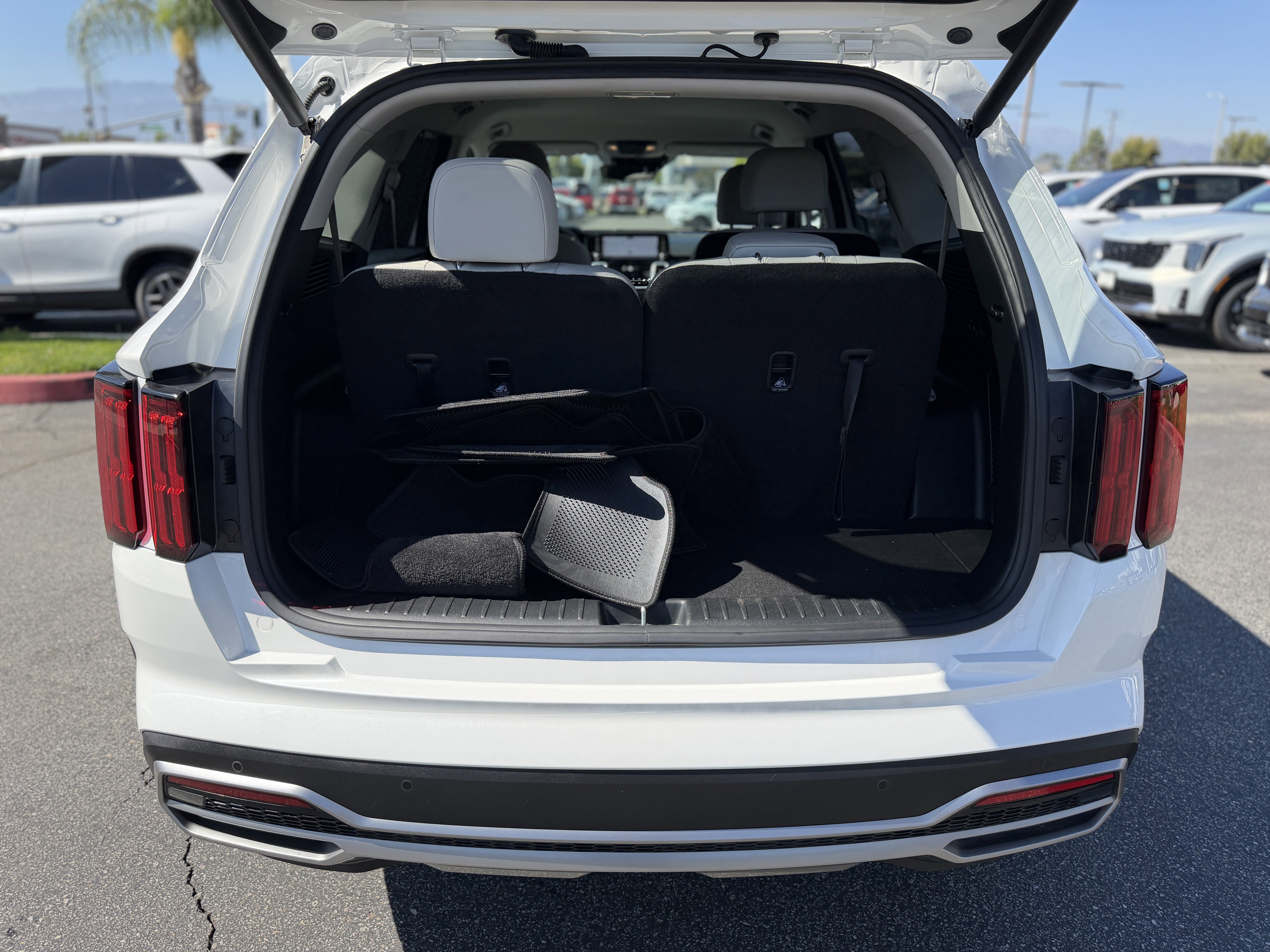 Certified 2024 Kia Sorento SX Prestige AWD/4WD image 10