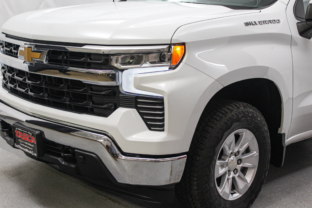 Used 2024 Chevrolet Silverado 1500 LT w/ Work Truck Package AWD/4WD image 5